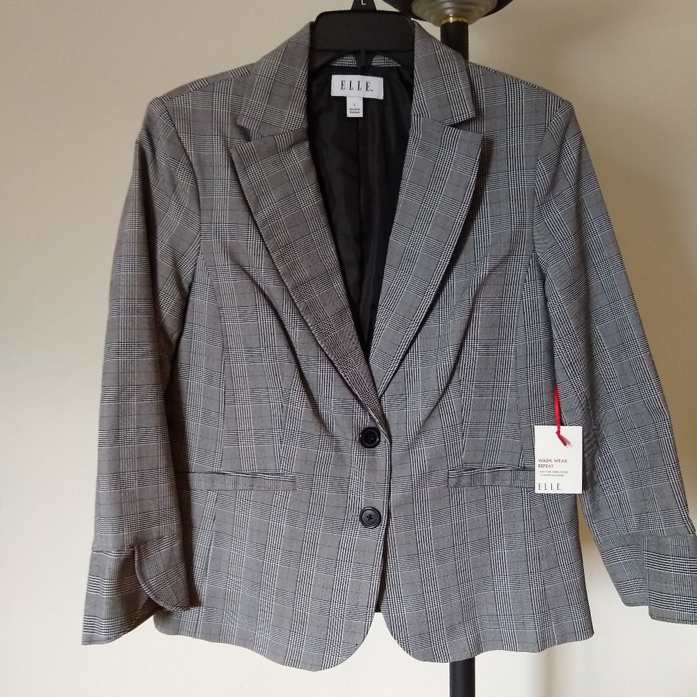 ELLE ACCENT SLEEVE PLAID SUIT JACKET/SKIRT SET. NWT